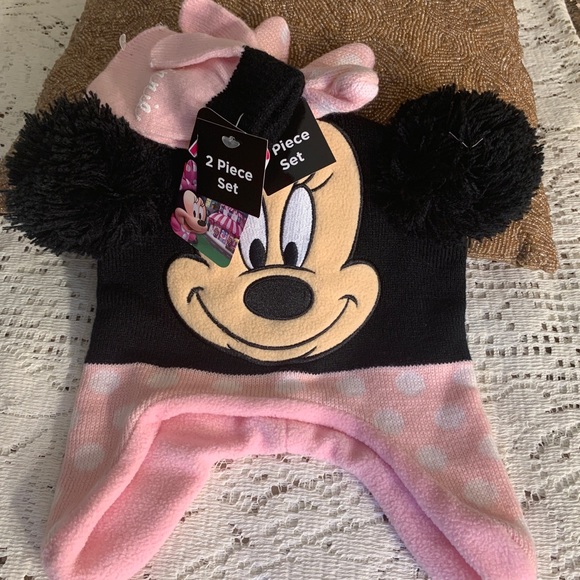 NWT, Disney Minnie Mouse Hat and Gloves Set - Picture 4 of 9